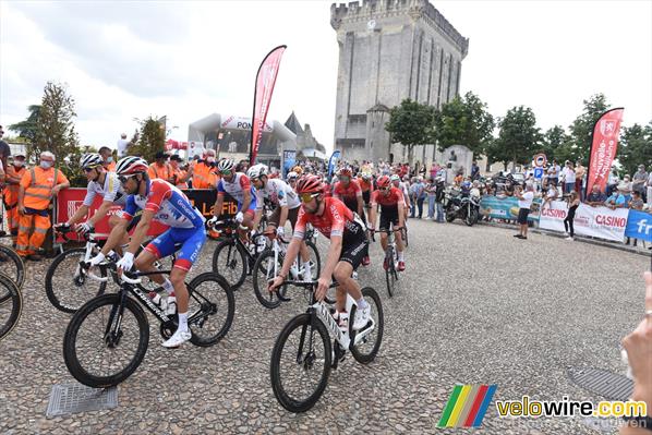 depart-premiere-etape-2021-pons